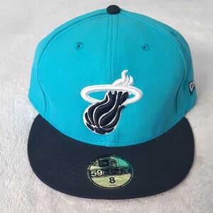 New Era 59FIFTY Miami Heat Fitted Hat Size 8 Teal Black NBA Cap Streetwear Rare